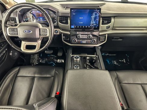 Used 2024 Ford Expedition XLT image 13