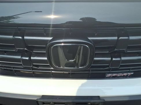 Used 2024 Honda Ridgeline Sport image 12