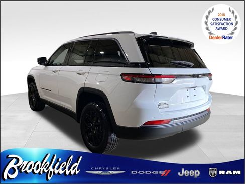 New 2026 Jeep Grand Cherokee Altitude AWD/4WD image 6