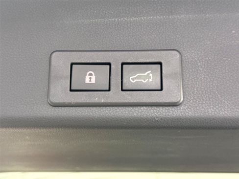 Used 2020 Subaru Ascent Limited w/ Technology Package AWD/4WD image 40