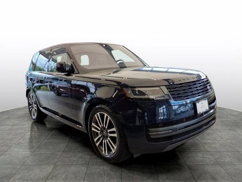 Used 2023 Land Rover Range Rover SE AWD/4WD image 3