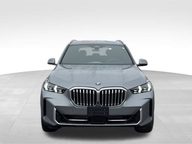 Used 2024 BMW X5 xDrive40i AWD/4WD image 2