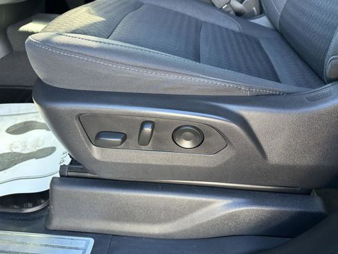 Used 2023 Chevrolet Silverado 1500 LT image 20