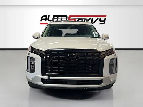 Used 2023 Hyundai Palisade SEL w/ Premium Package AWD/4WD image 2