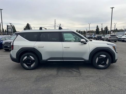 New 2026 Kia EV9 Wind AWD/4WD image 4