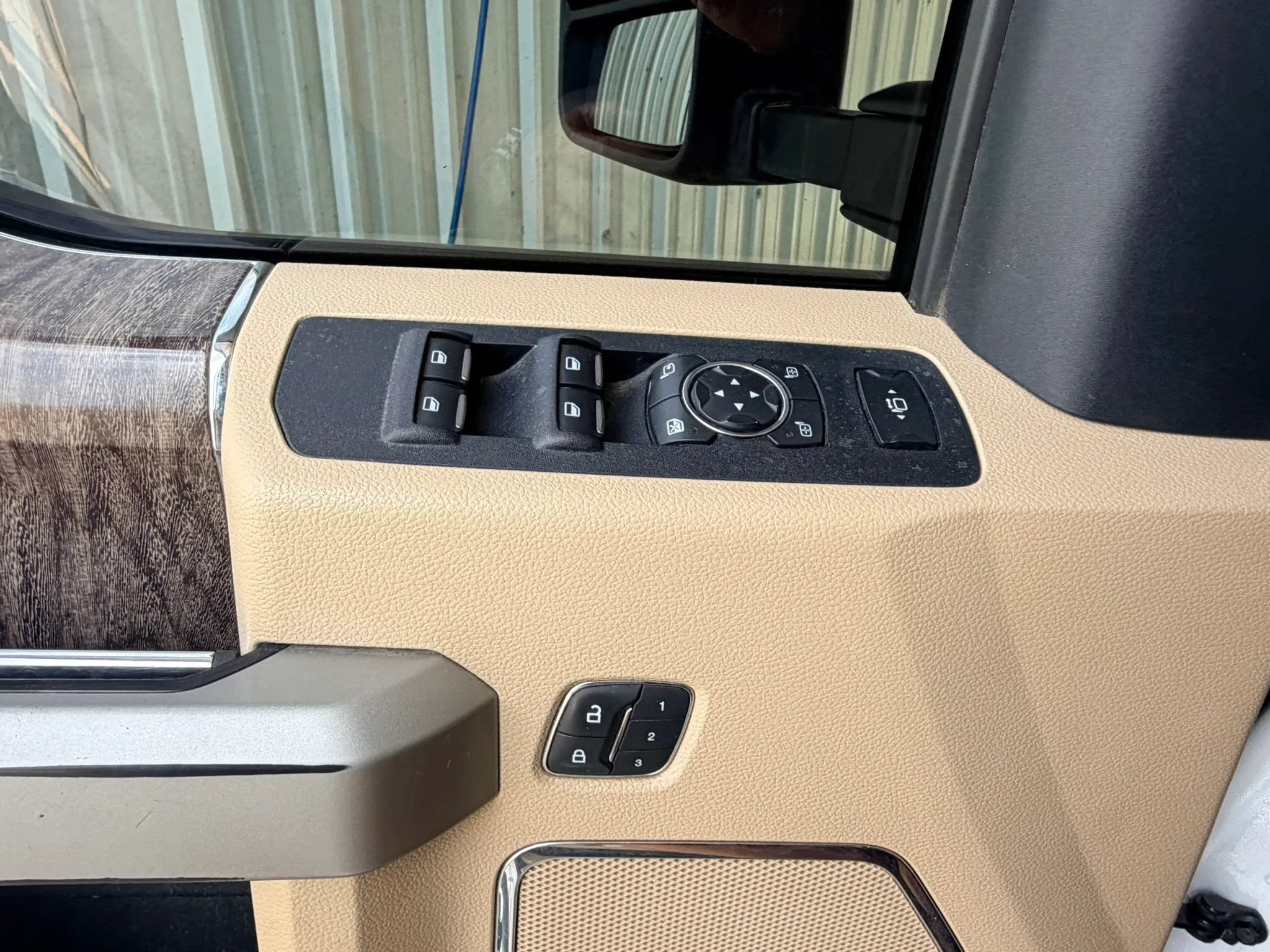 Used 2019 Ford F350 Lariat w/ Lariat Value Package AWD/4WD image 24