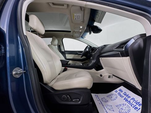Used 2019 Ford Edge Titanium w/ Equipment Group 301A AWD/4WD image 30