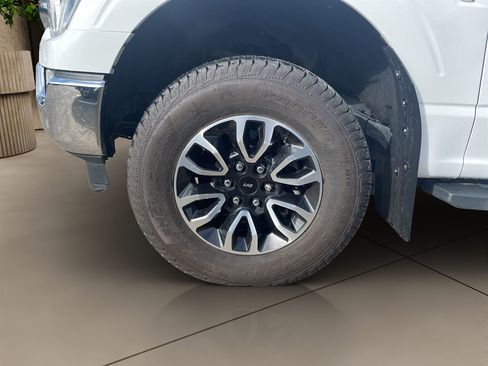 Used 2021 Ford F150 XLT image 32