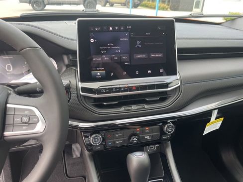 New 2026 Jeep Compass Latitude AWD/4WD image 8