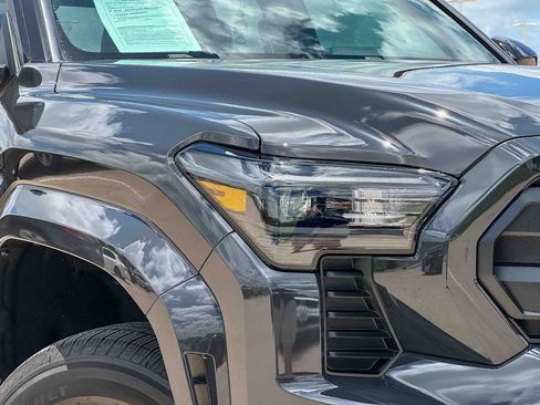 Used 2026 Toyota Tacoma SR5 RWD image 10