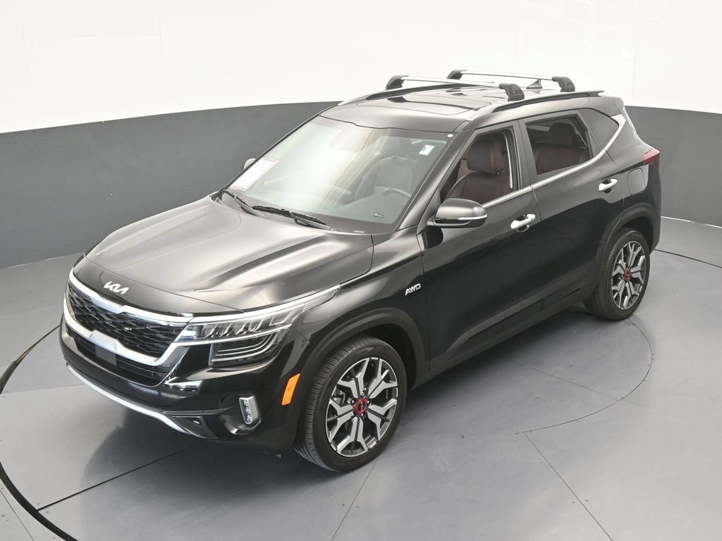 Used 2023 Kia Seltos SX w/ SX Sunroof Package AWD/4WD image 45