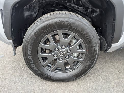 Used 2025 Toyota 4Runner SR5 image 12