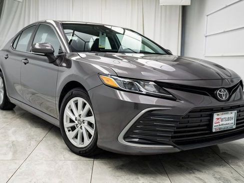Used 2023 Toyota Camry LE image 1