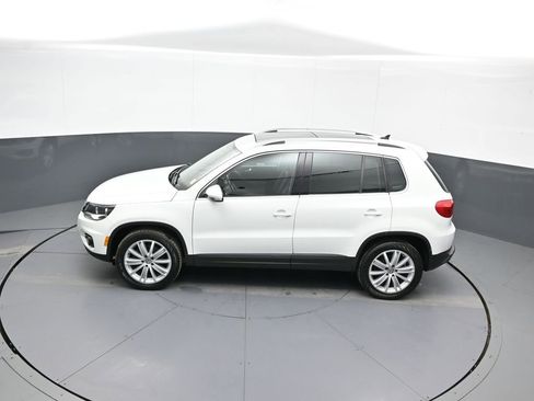 Used 2015 Volkswagen Tiguan SE image 39