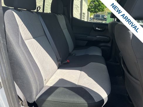 Used 2020 Toyota Tacoma TRD Off-Road w/ Technology Package RWD image 11