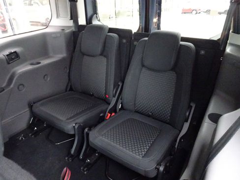 Used 2019 Ford Transit Connect XLT image 14
