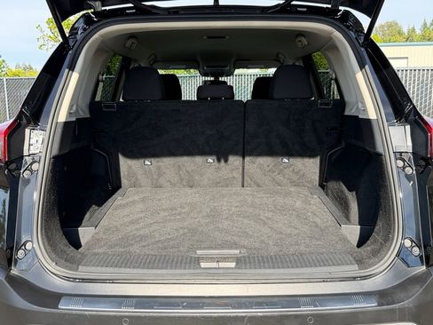 Used 2023 Nissan Rogue S AWD/4WD image 23