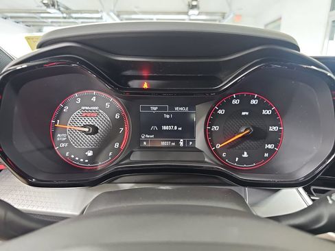 Used 2024 Chevrolet Trax RS FWD image 23