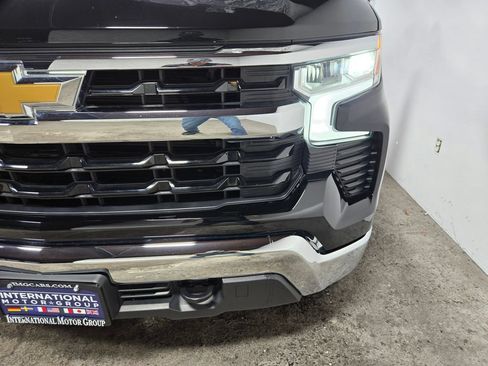 Used 2023 Chevrolet Silverado 1500 LT AWD/4WD image 6