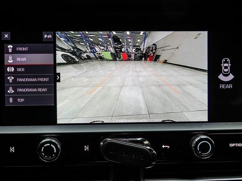 Used 2022 Porsche Macan S w/ Premium Package Plus image 32