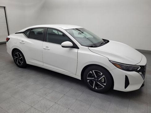 Used 2024 Nissan Sentra SV FWD image 11