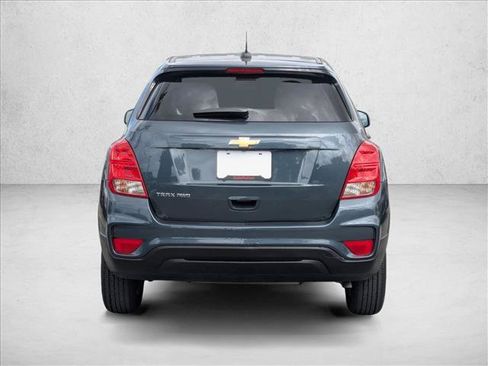 Used 2022 Chevrolet Trax LS w/ Tint and Cruise Package AWD/4WD image 7