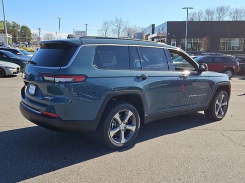 New 2026 Jeep Grand Cherokee L Limited w/ Luxury Tech Group II RWD image 9