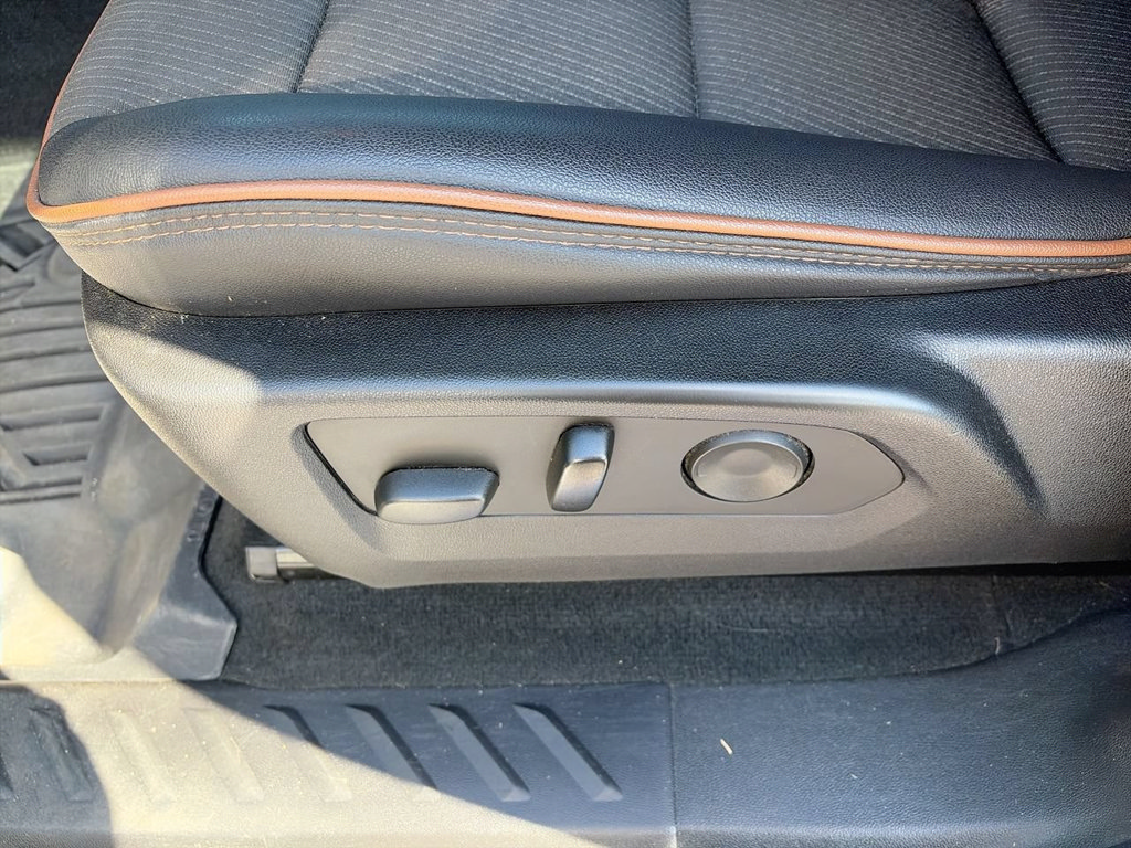 Used 2023 GMC Canyon AT4 AWD/4WD image 16