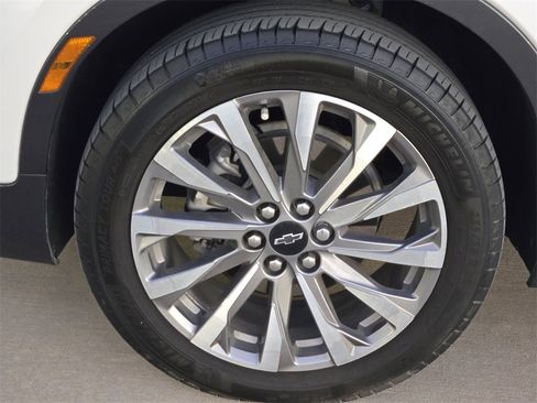 Used 2024 Chevrolet Blazer Premier w/ Driver Confidence II Package image 9