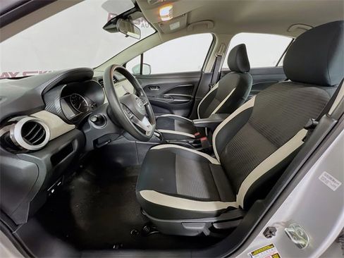 Used 2020 Nissan Versa SV image 10