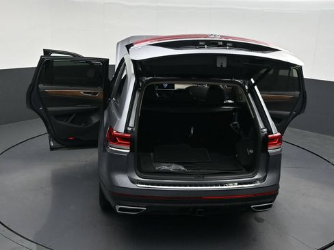 Used 2024 Volkswagen Atlas SE FWD image 35