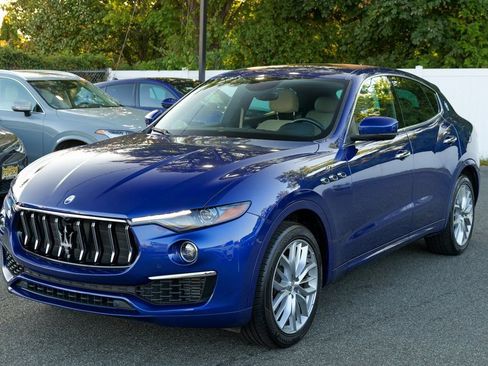 Used 2022 Maserati Levante GT image 3