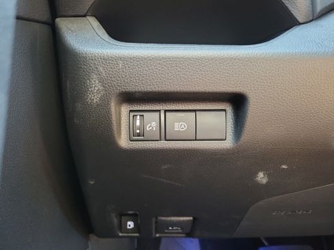 Certified 2023 Toyota RAV4 LE AWD/4WD image 11