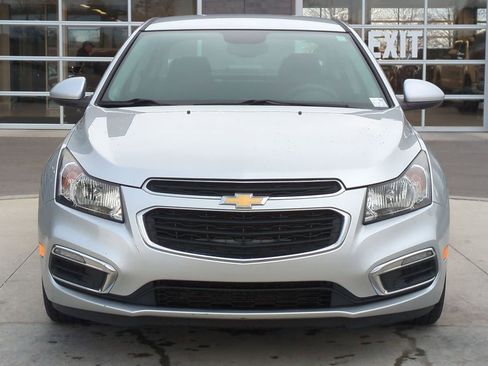 Used 2016 Chevrolet Cruze LT image 10
