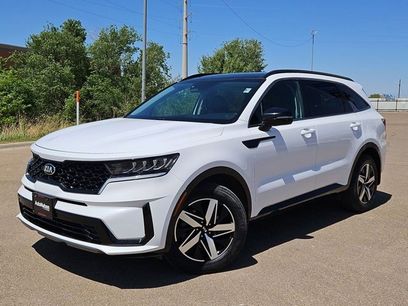 Used 2021 Kia Sorento S w/ Panoramic Sunroof Package