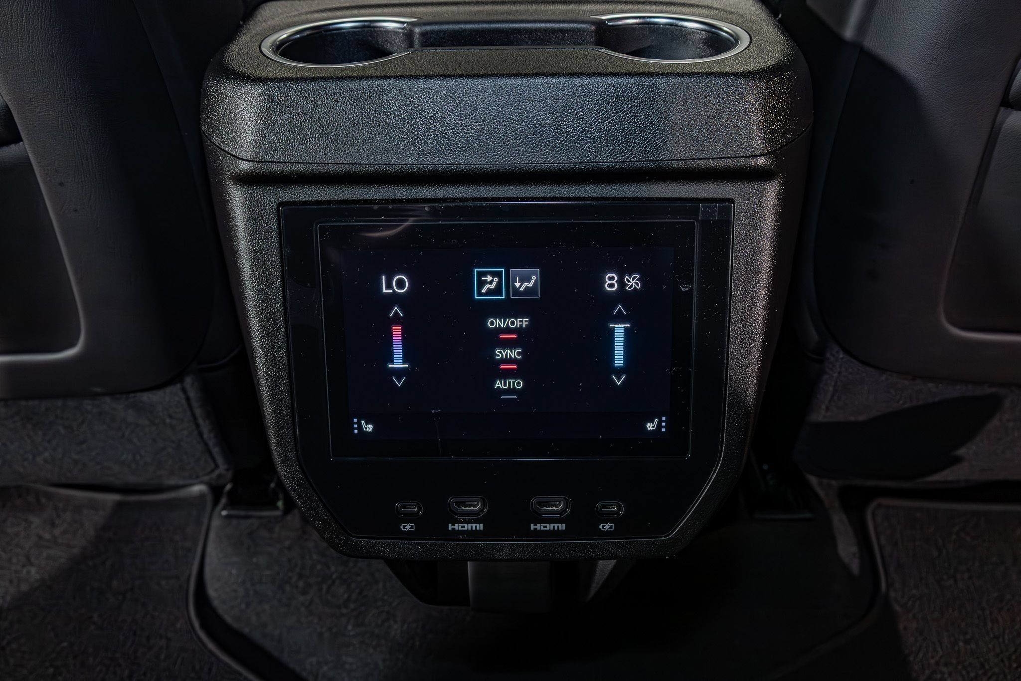 Used 2025 GMC Yukon AT4 Ultimate AWD/4WD image 24