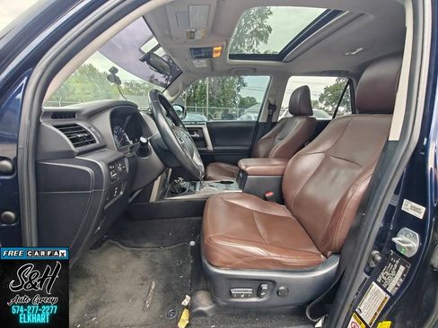 Used 2018 Toyota 4Runner Limited AWD/4WD image 17