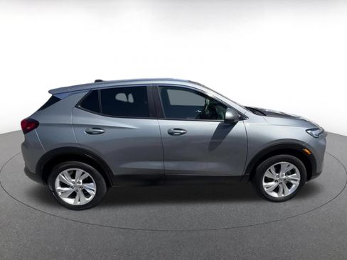 Used 2025 Buick Encore GX Preferred AWD/4WD image 16