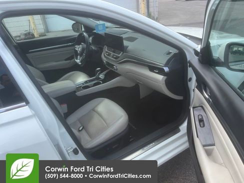 Used 2023 Nissan Altima 2.5 SL image 5