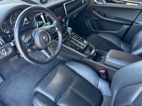 Used 2024 Porsche Macan AWD/4WD image 4