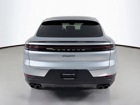 Used 2025 Porsche Cayenne Coupe AWD/4WD image 26