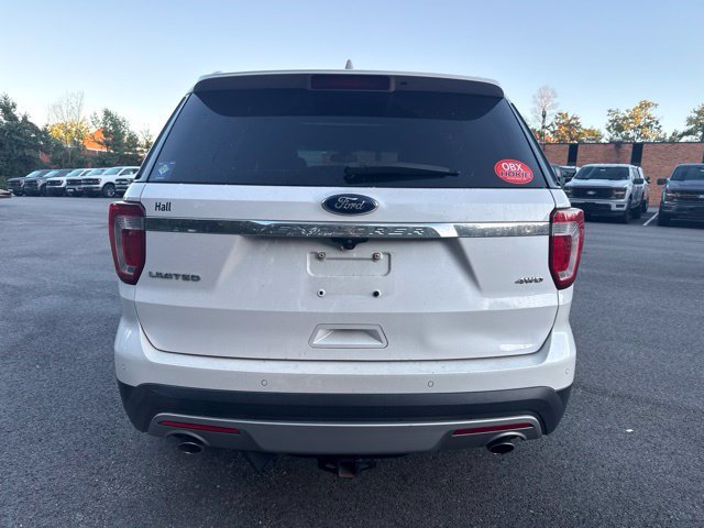 Used 2017 Ford Explorer Limited w/ Equipment Group 301A AWD/4WD image 4