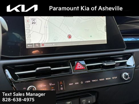 New 2025 Kia Niro SX image 9