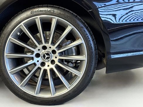 Used 2017 Mercedes-Benz SL 550 image 17