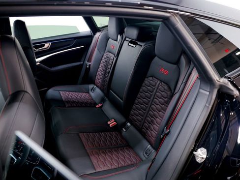 Used 2024 Audi RS 7 Performance image 15