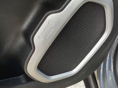 Used 2020 Jeep Renegade Sport w/ Sport Appearance Group FWD image 13