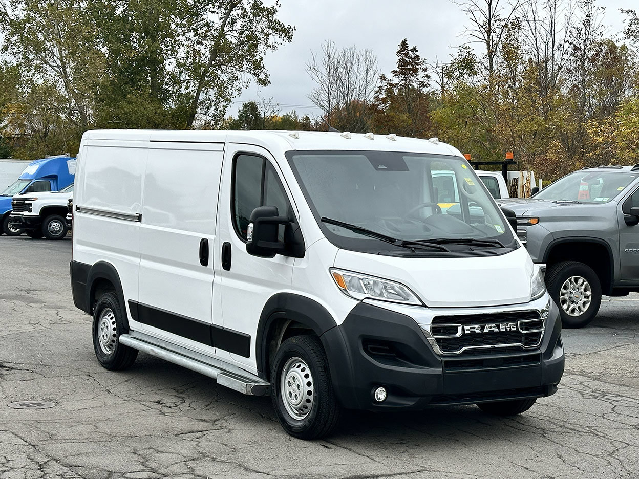 Used 2025 RAM ProMaster 2500 w/ U-Haul Equipment Group FWD image 40