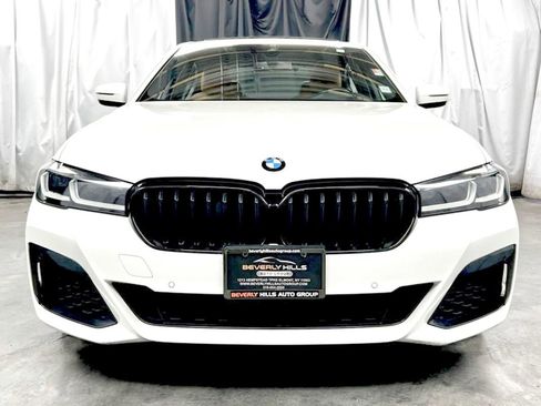 Used 2022 BMW 530i xDrive w/ M Sport Package image 2