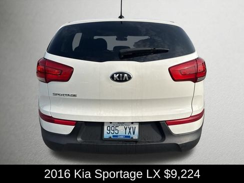 Used 2016 Kia Sportage LX AWD/4WD image 4