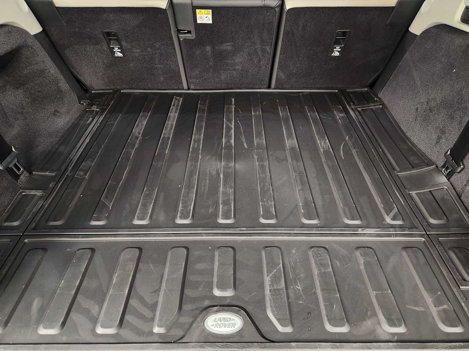 New 2026 Land Rover Discovery S AWD/4WD image 32